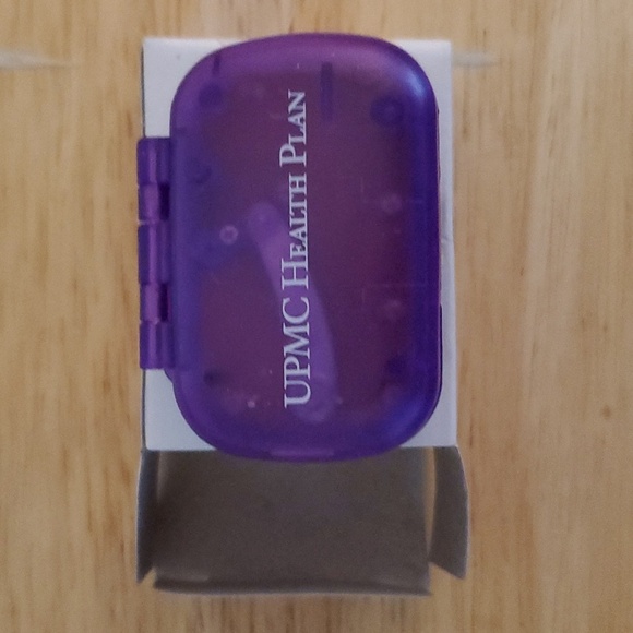 Travel First Aid/Sick Kit - Picture 10 of 10